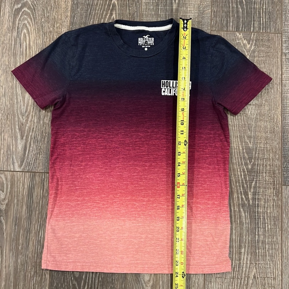 Holister Tee - Picture 4 of 5